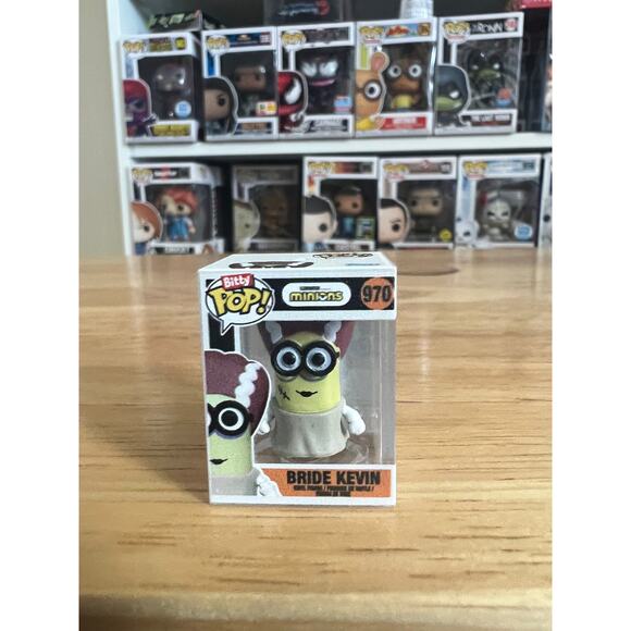BITTY Bride Kevin Minion Funko Pop #970 Despicable Me Minions Movies Halloween - Picture 1 of 6
